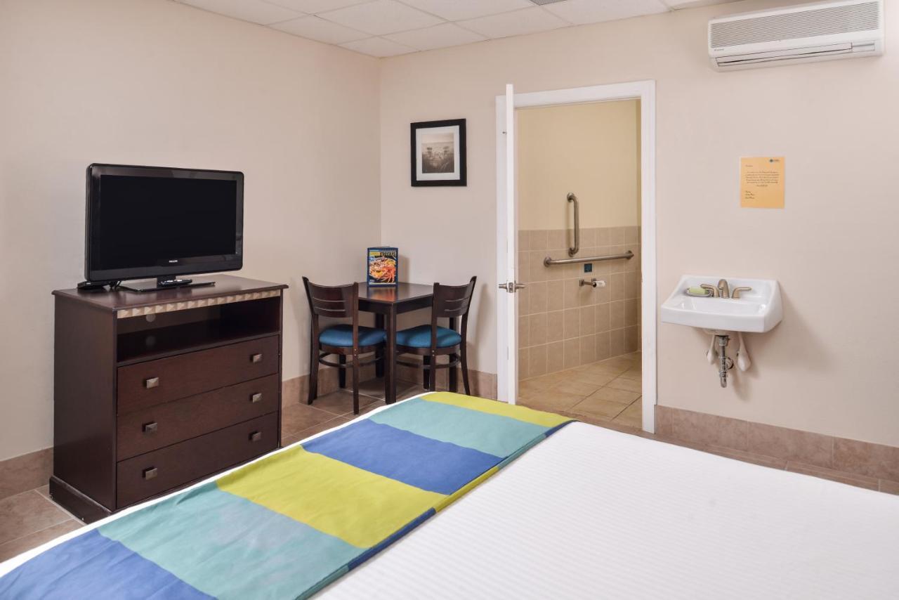 19 Atlantic Hotel Virginia Beach Bagian luar foto